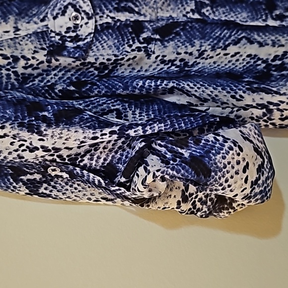 'White House/Black Market' Silk Blouse - Picture 4 of 4